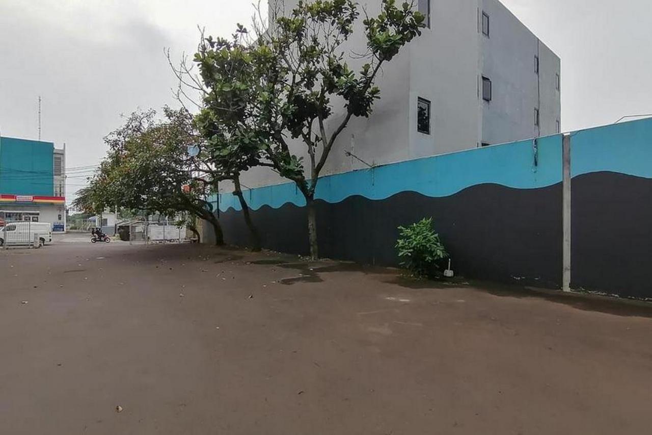 Laponca Residence Pondok Cabe Syariah Redpartner Buaran Extérieur photo